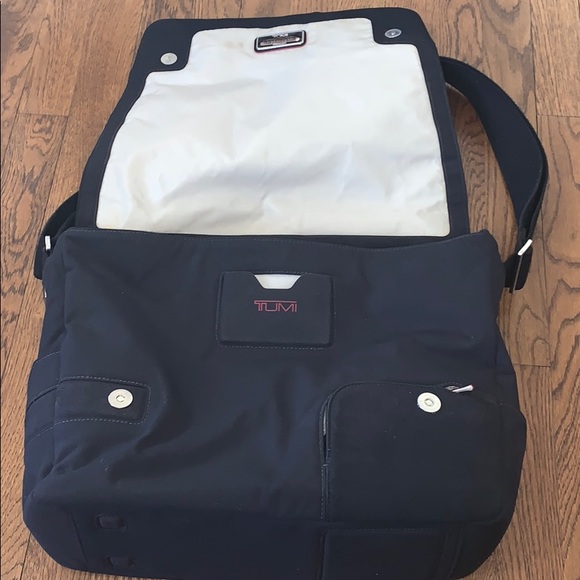 Tumi Handbags - Tumi nylon computer briefcase